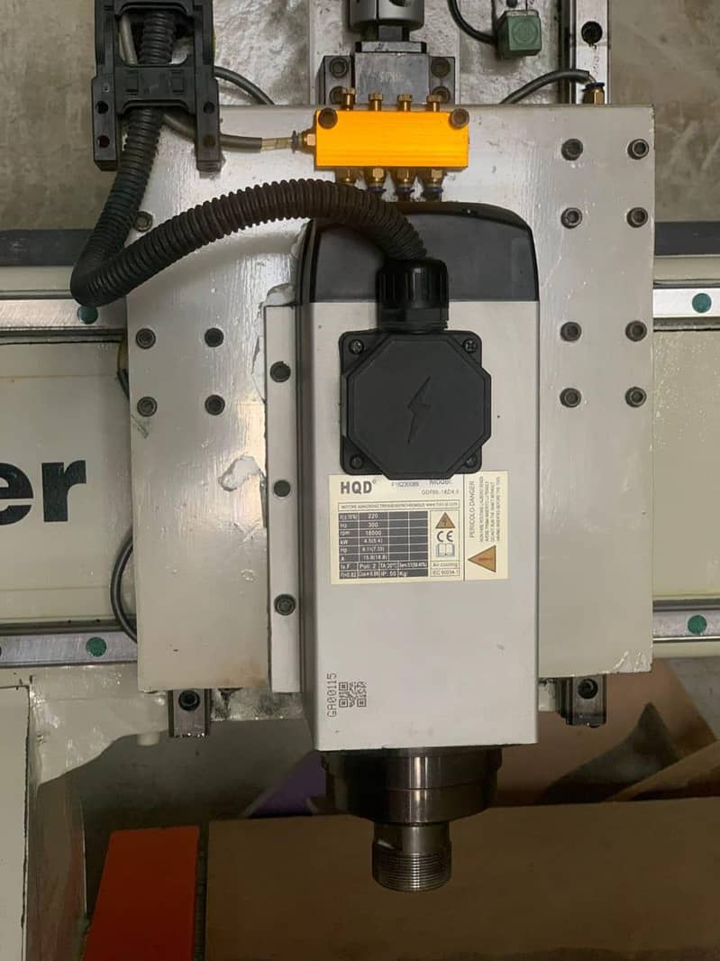 c. n. c machine 1
