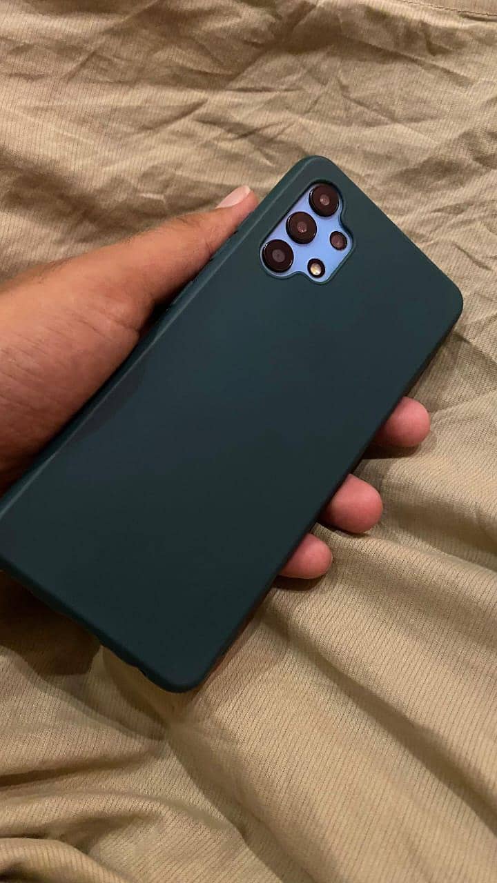 Samsung A32  (10/10 condition) only call on mbl number plz 2