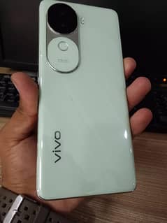 Vivo V40e