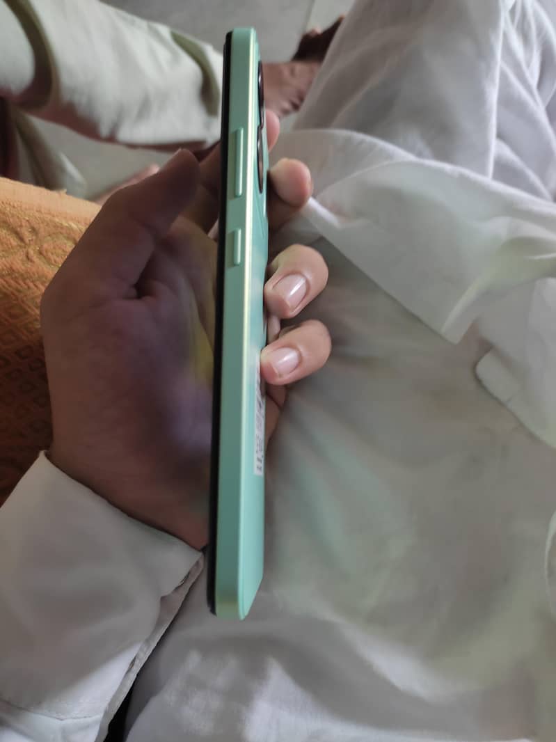 new mobile condition 10/10 no fault no open no repair withbox 3
