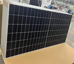 A "590W A Grade panel with long wire