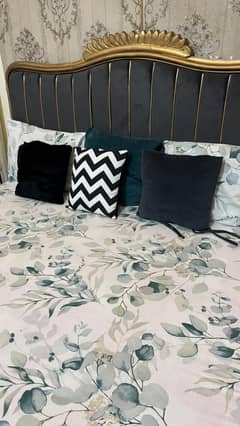King size modern bed