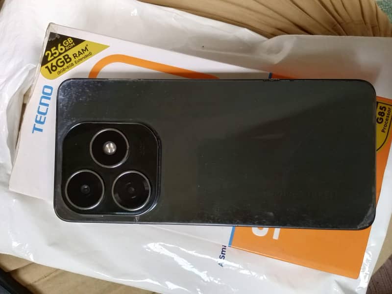 Techno spark 20 in good condition 1