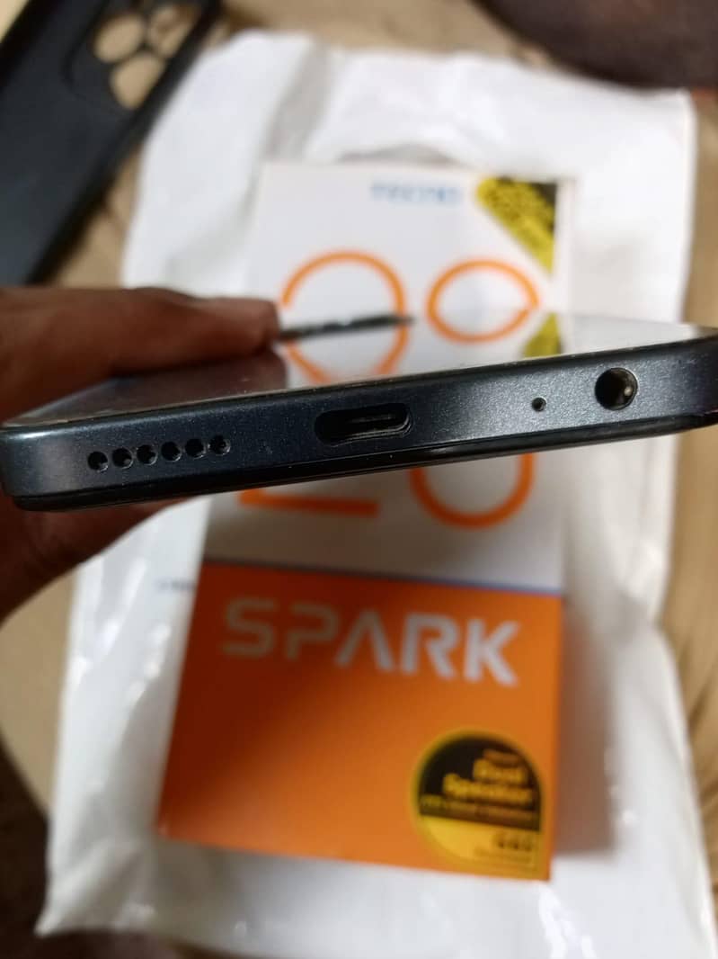 Techno spark 20 in good condition 3