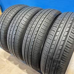 175/65/R/15 Yokohama Bluearth Es32
