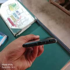 complete saman box charger condition 10/8 contact 03086385565