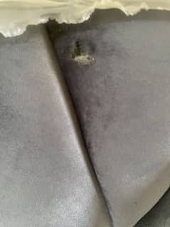 Poshish bed king size almost new even wape didn’t remove