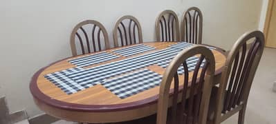 6 seater dining table available