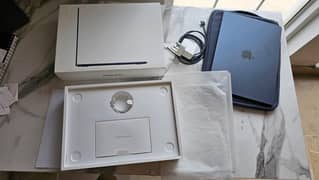 MacBook Air M2 8GB 256GB 2022 With Complete Box Charger