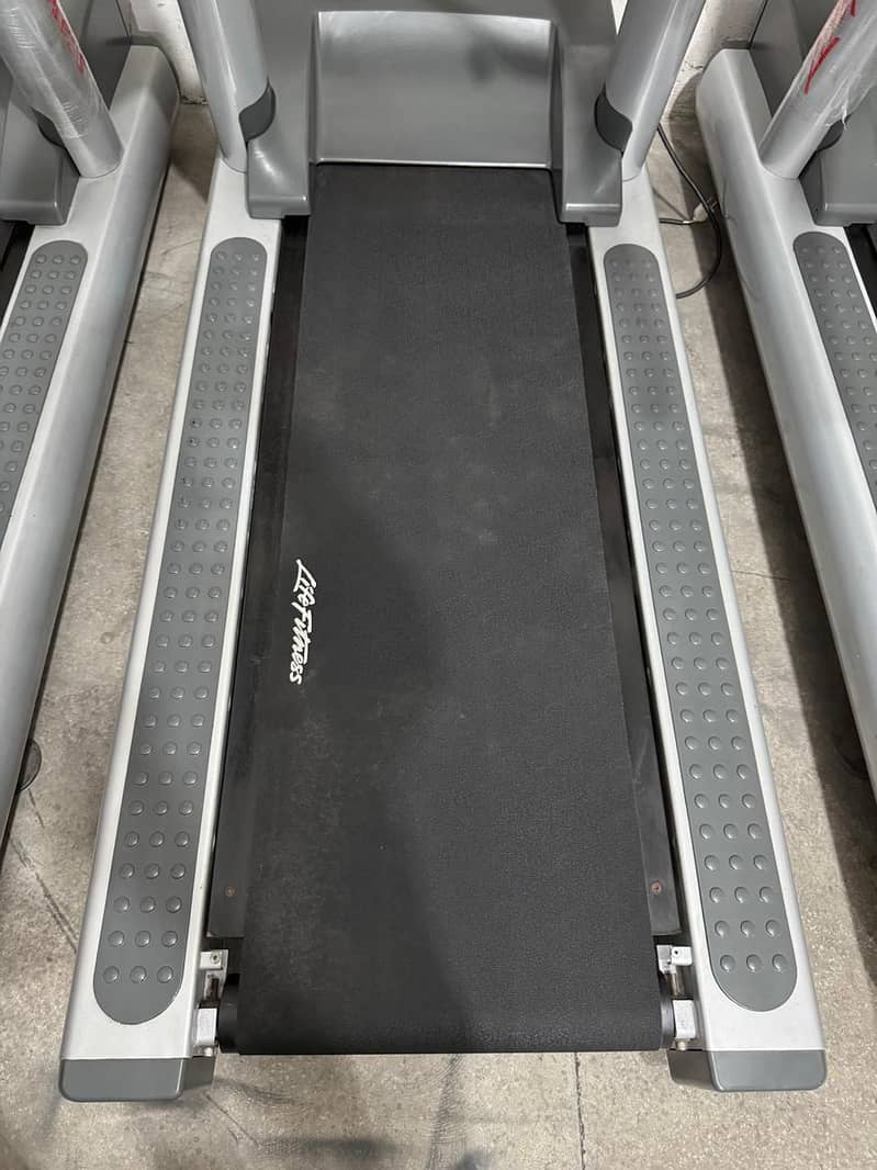 TREADMIL / RUNNING MACHINE / WALKING MACHINE / ELECTRIC MACHINE 3