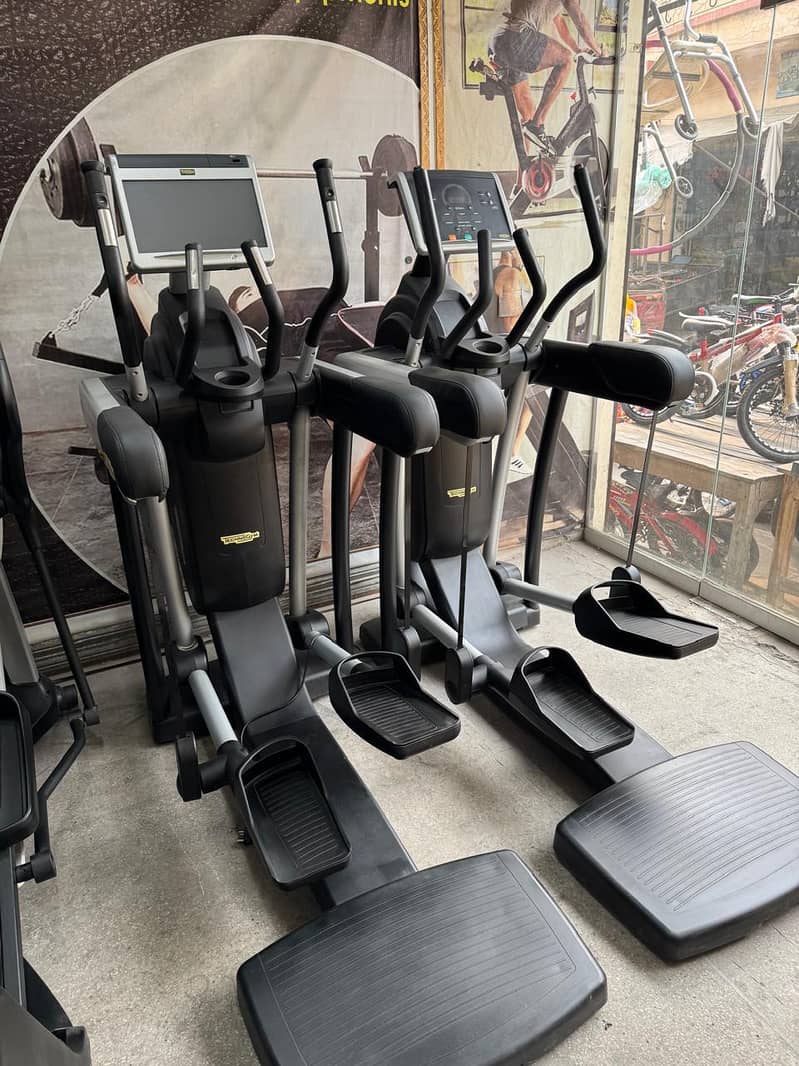 TREADMIL / RUNNING MACHINE / WALKING MACHINE / ELECTRIC MACHINE 16