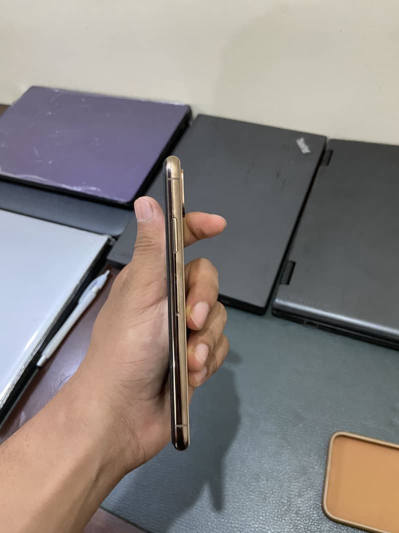 Iphone xs jv 10/10 condition 3