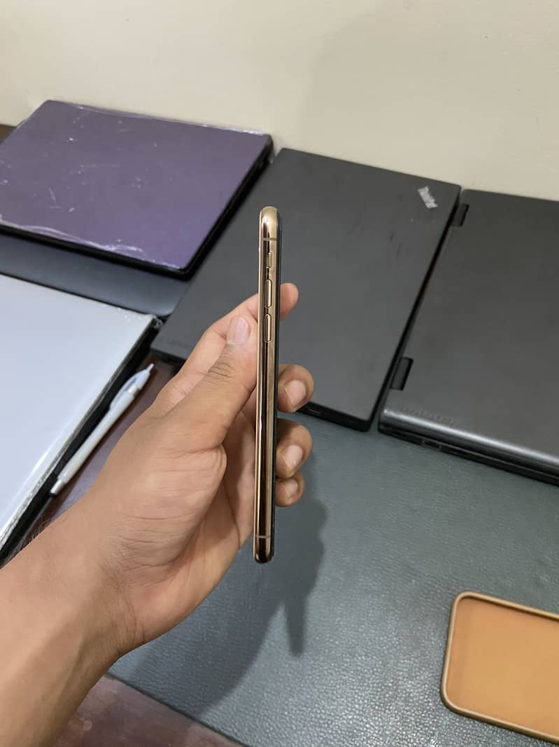 Iphone xs jv 10/10 condition 5