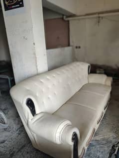 3 Sitter sofa for sell