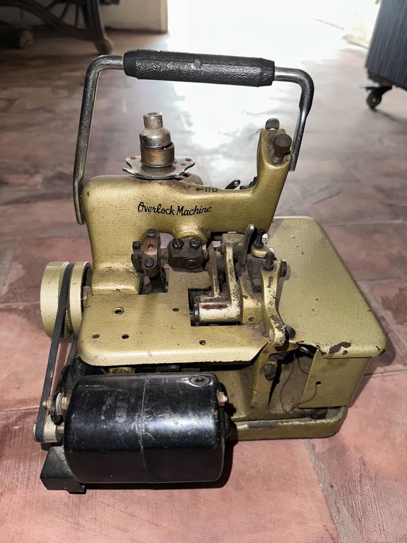 Overlock Machine New Condition 3