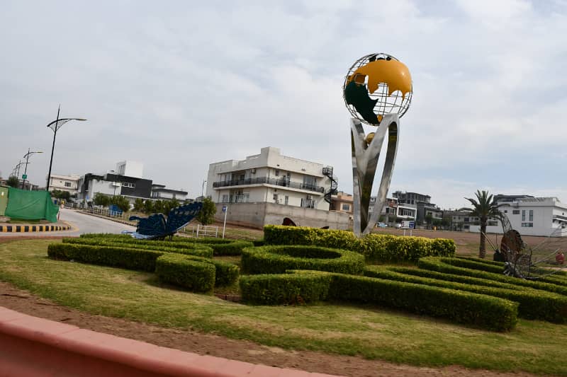 Sector C / 1 Kanal Back Open Plot For Sale Prime Location Beautiful 4