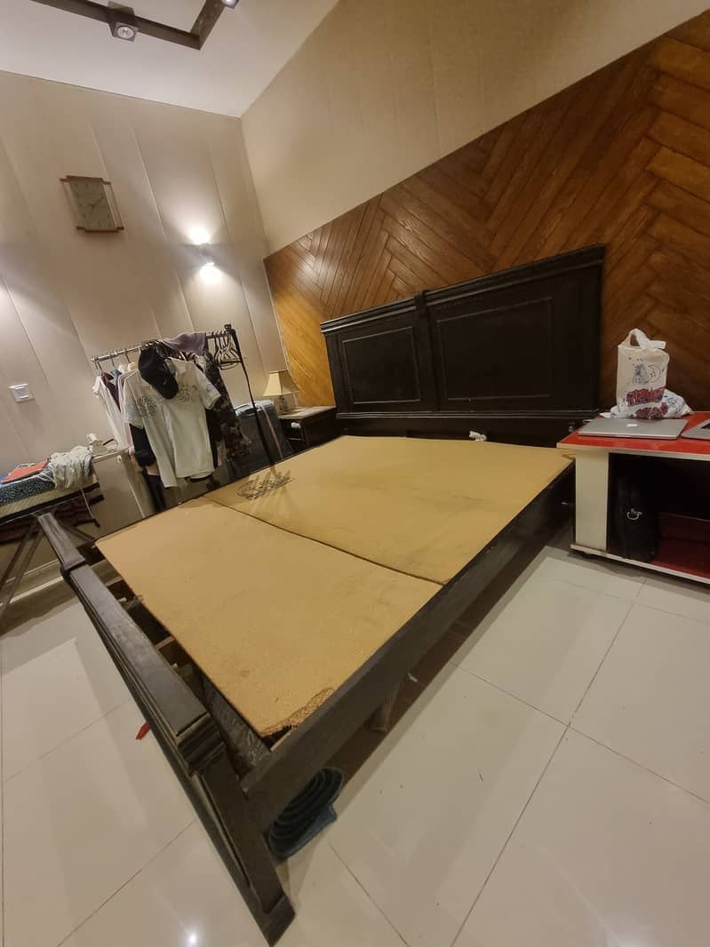 King Size bed with side tables and Spring Mattress 3