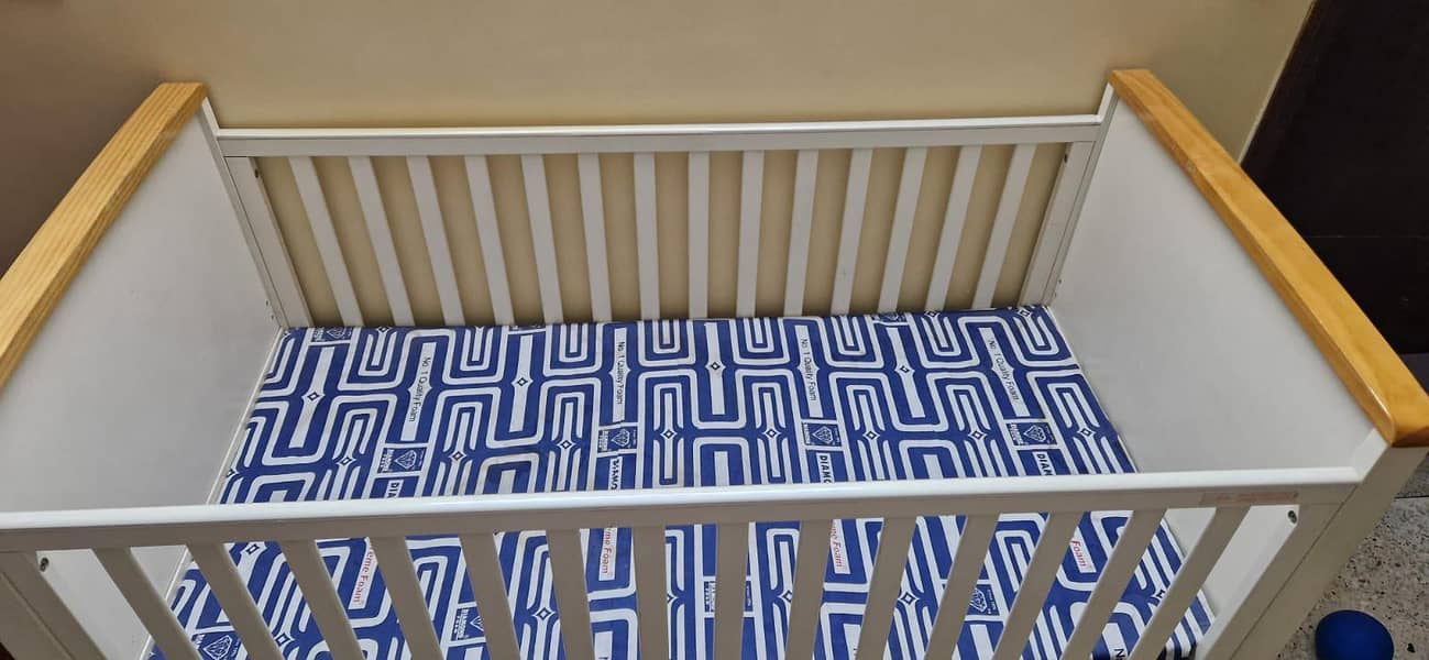 BABY COT 1