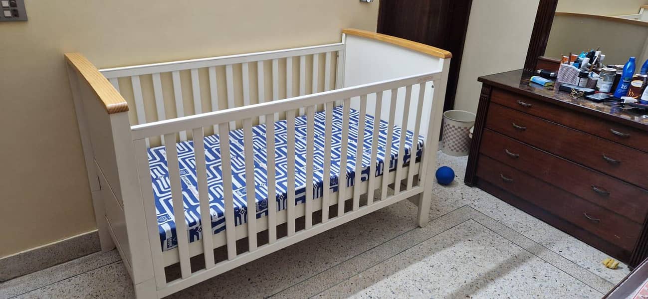 BABY COT 2