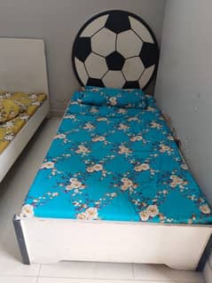 2 Single beds In good condition