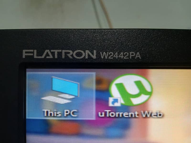 Desktop + Lcd + Keyboard mouse +  Table 9