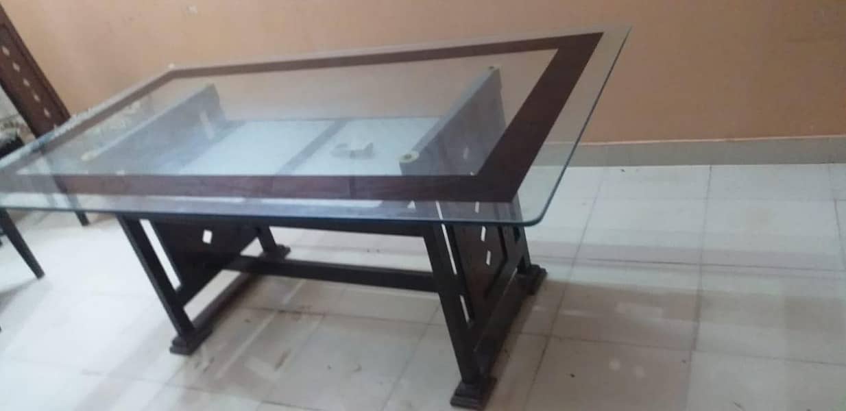Elegant 6-Seater Dining Table Set – Perfect Condition! 1
