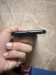 iPhone SE 2020 iCloud locked jv