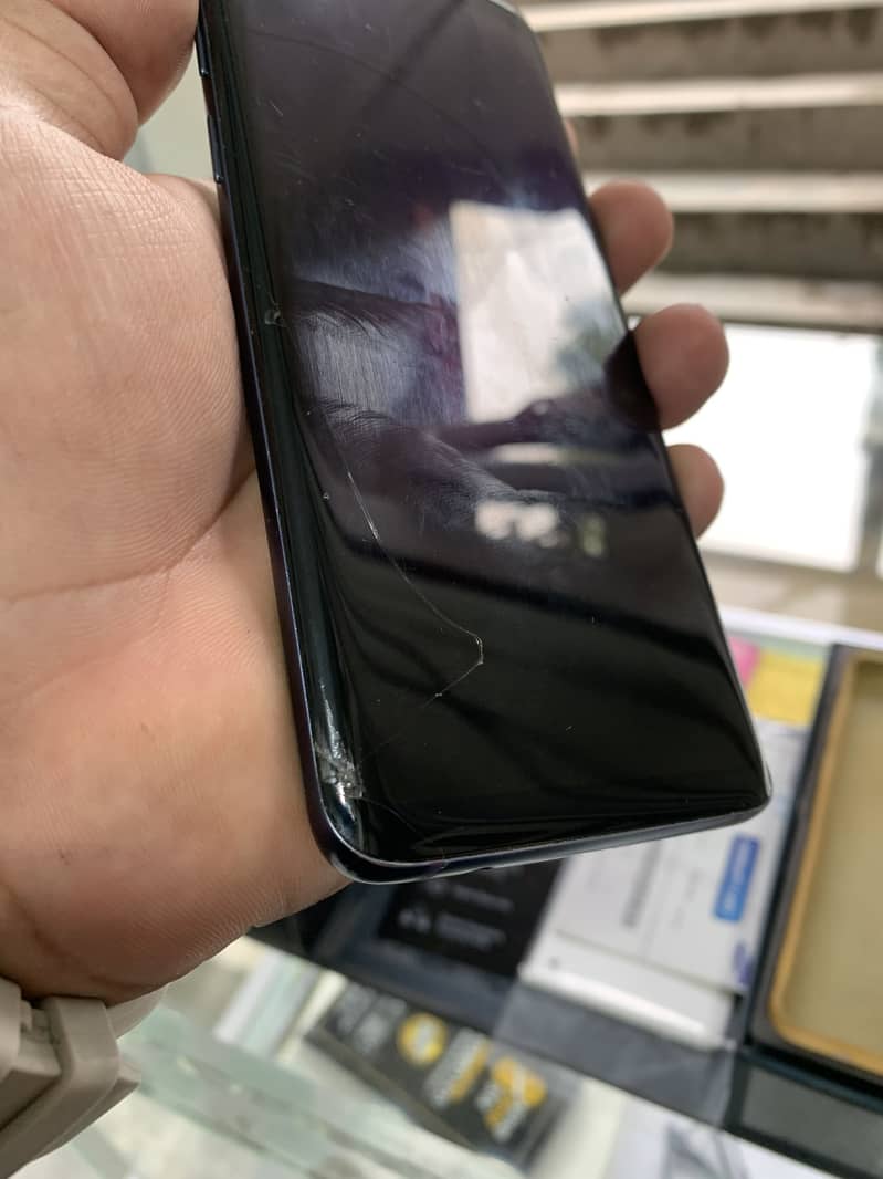 S9 plus 6/256 with box 5