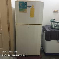 Haier medium size fridge  best condition1 years old