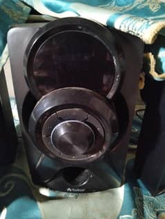 audionic mega 100 with box