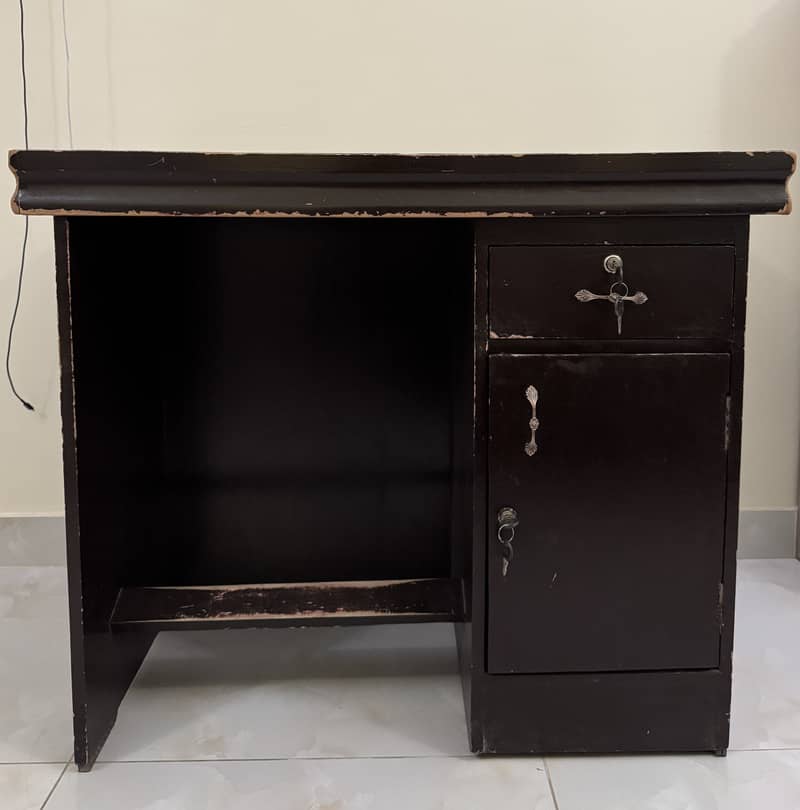 OFFICE TABLE PLUS STUDY TABLE 5