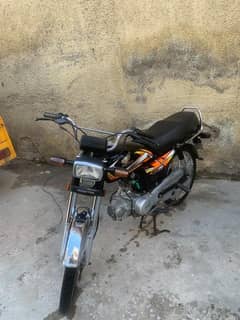 model 2021 sticker 2022 ka hai