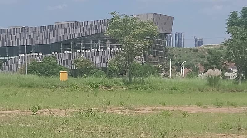 1 Kanal Top Heighted Front Open With Green Area . Solid And Level Plot On Very Cheap Price. 2.95 Cr. Slightly Negotiable. 31
