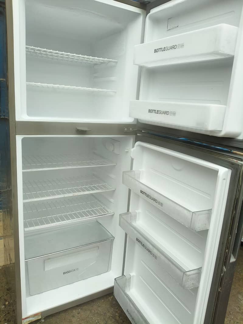 HAier fridge medium large ssize (0306=4462/443) Class set 4
