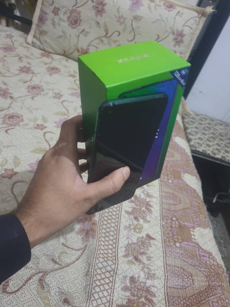 infinix note 7 6/128gb with box only box 2