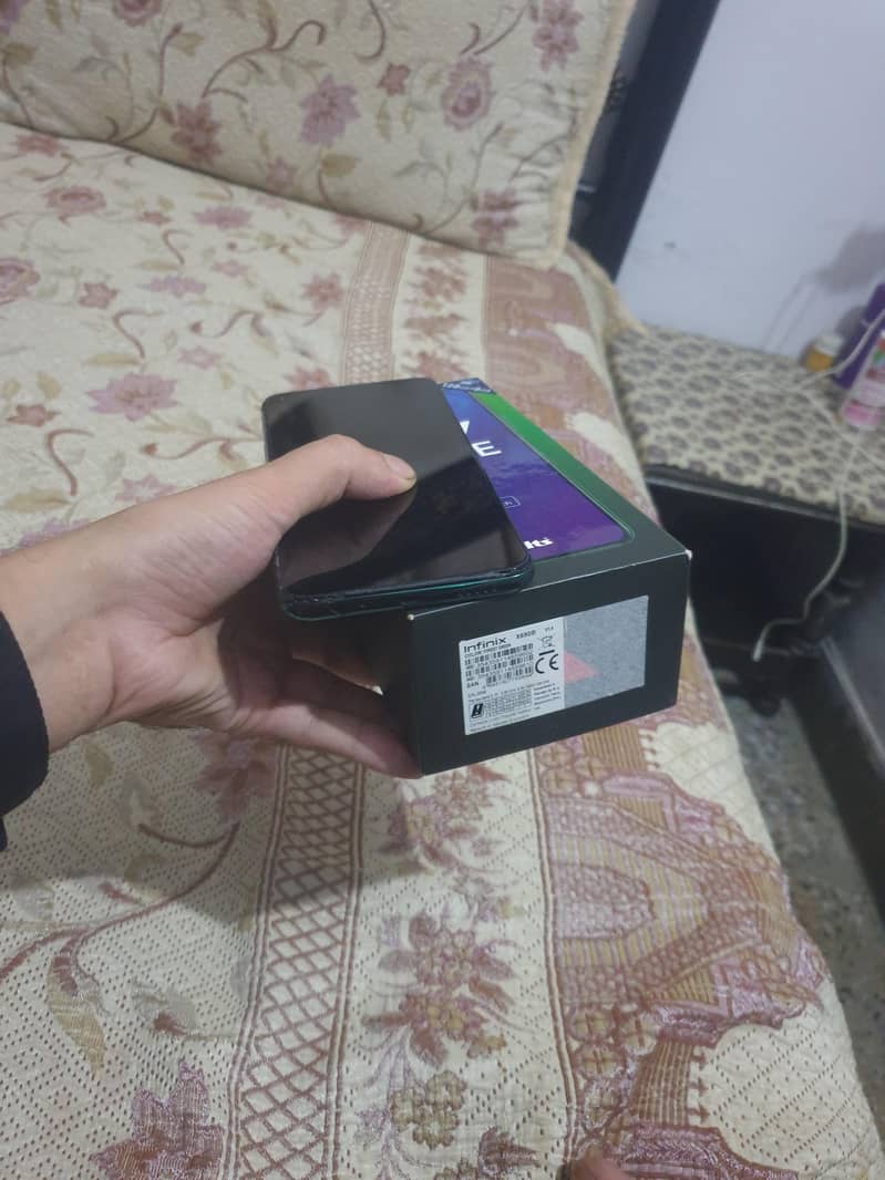 infinix note 7 6/128gb with box only box 3
