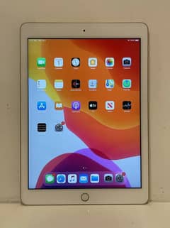Apple iPad 5th Gen. 32GB, Wi-Fi, 9.7in - Gold