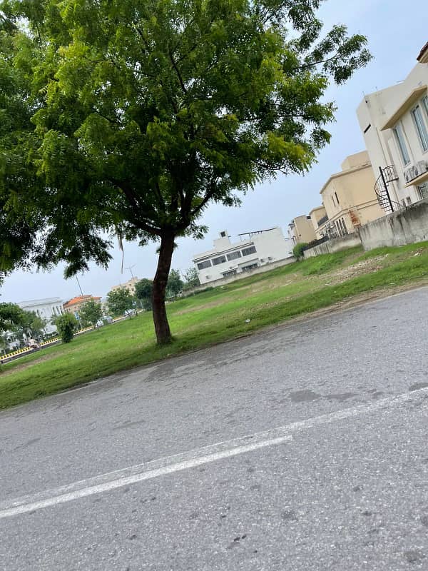 DHA PHASE 7 P BLOCK 1 KANAL PLOT FOR SALE PLOT NO 647 4