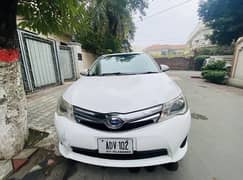 Toyota Corolla Axio Hybrid 2017