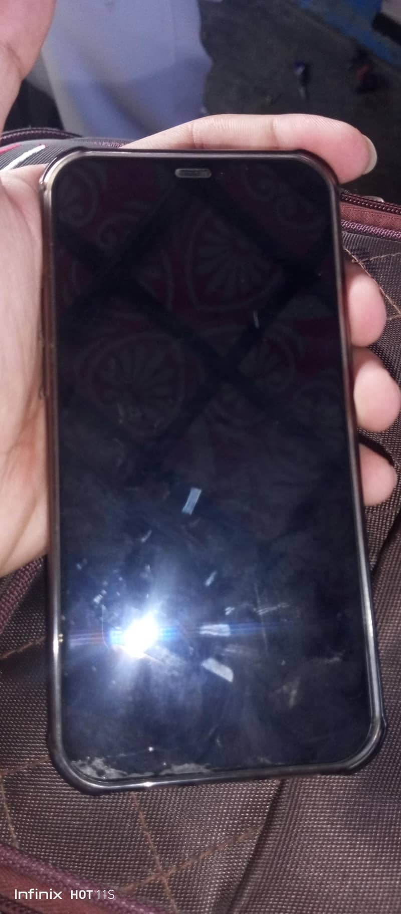 iPhone 12 with box  4:64 mobile condition A1 demoand 50k 1