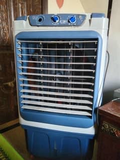 Ac DC cooler 10/08 condition all ok use hra ha bs button lghna wala ha