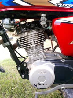 honda125cc in good condition rate 170000 contact 03159457652