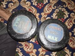GYM Dumble Body banany ky lia 4kg ky 2 piece Argent sale krny hai