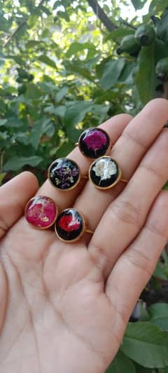 handmade ring. . price . 600. delivery charges. . 300