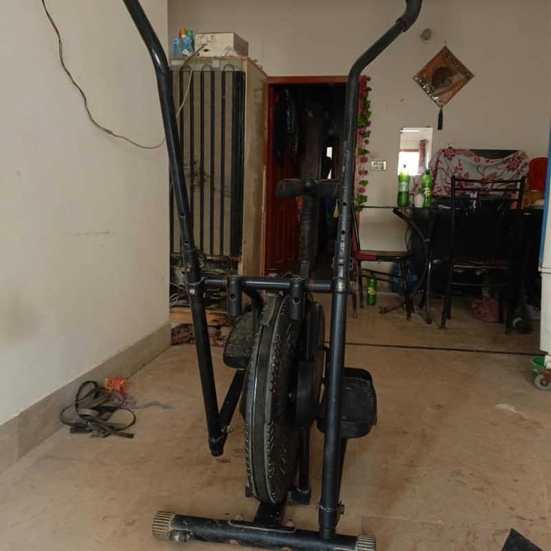 Elliptical Exercise Machine 10/10 condition 3