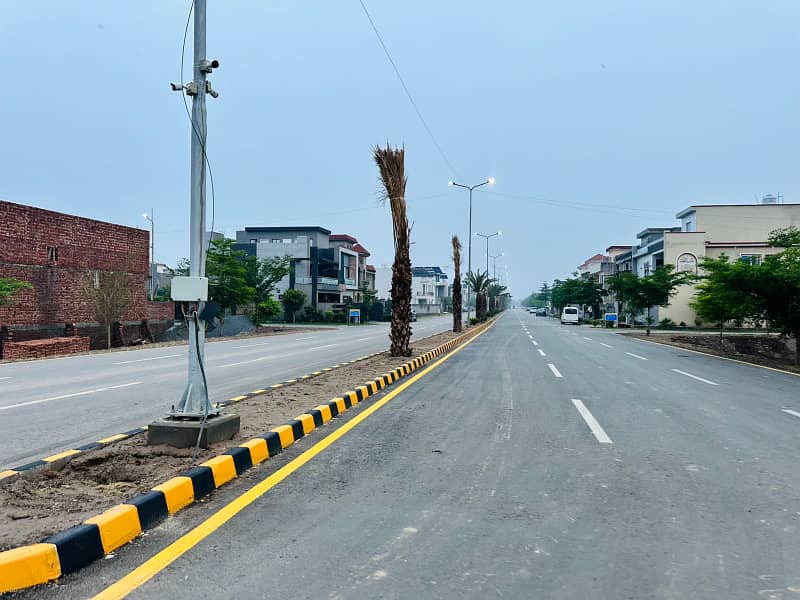 5 MARLA NEAR TO THEME PARK PLOT OVERSEAS BLOCK 4