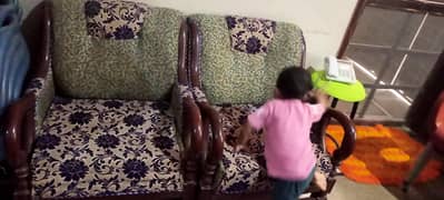 5 seater sofa with table