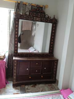 dressing and divider