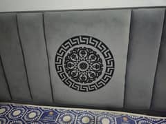 want to sel king size bed wid 2 side tables 03335504129 whats app