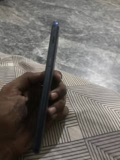 Samsung j8 for Sale phone on h Chal raha h butt LCD off ho gai h
